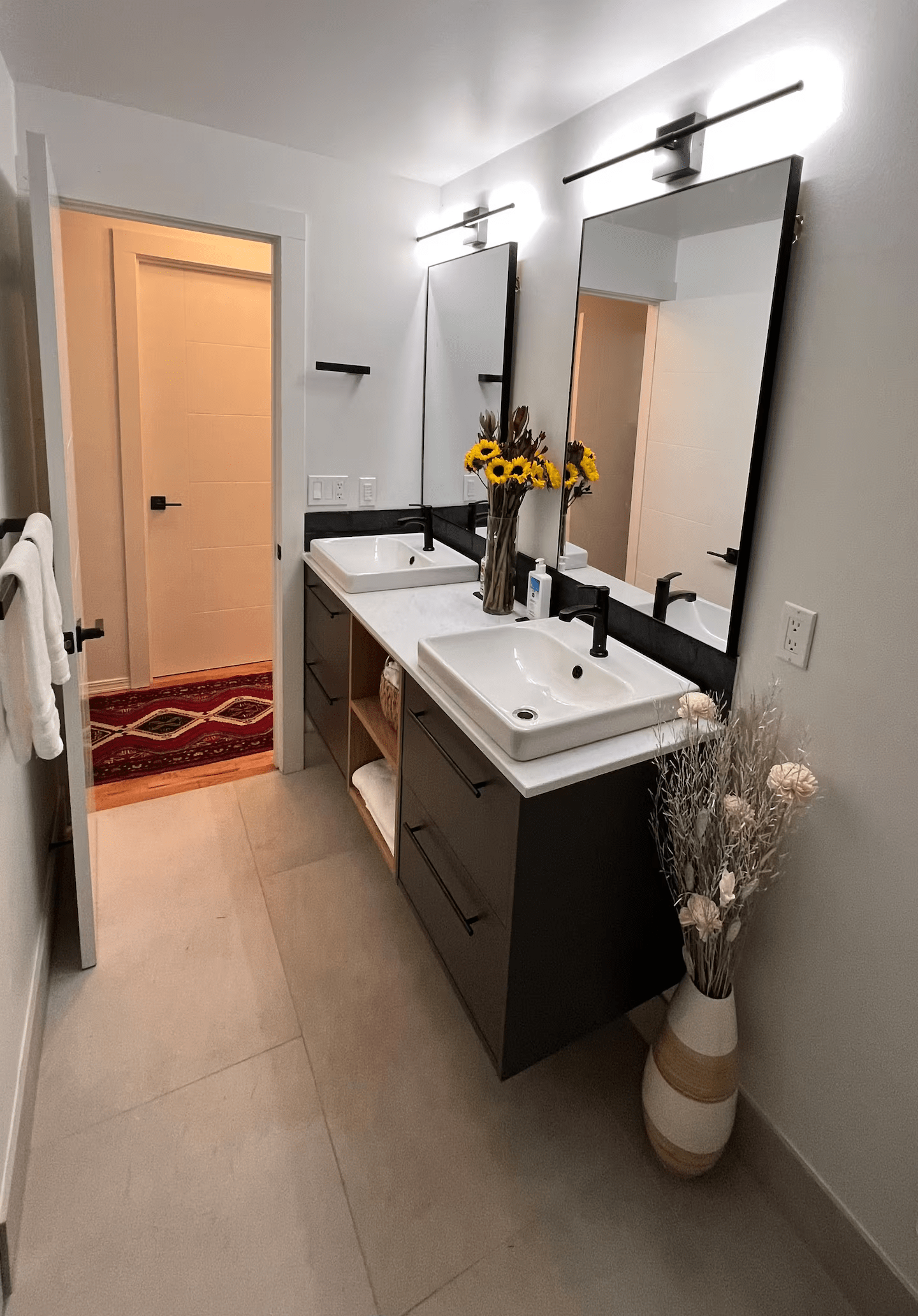 Ranch House Bathroom 3.png