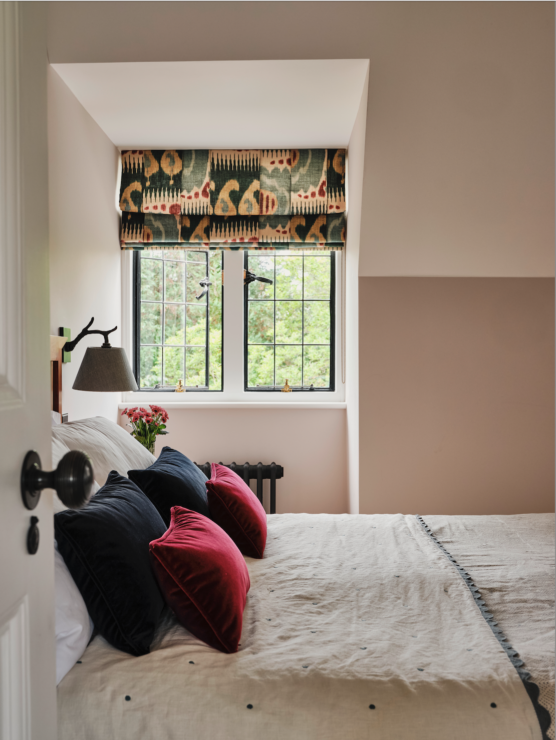 room-painted-in-nutmeg-warm-pink-brown-paint-imperfect-interiors-pilgrim-fenwick-and-tilbrook-range-collaboration