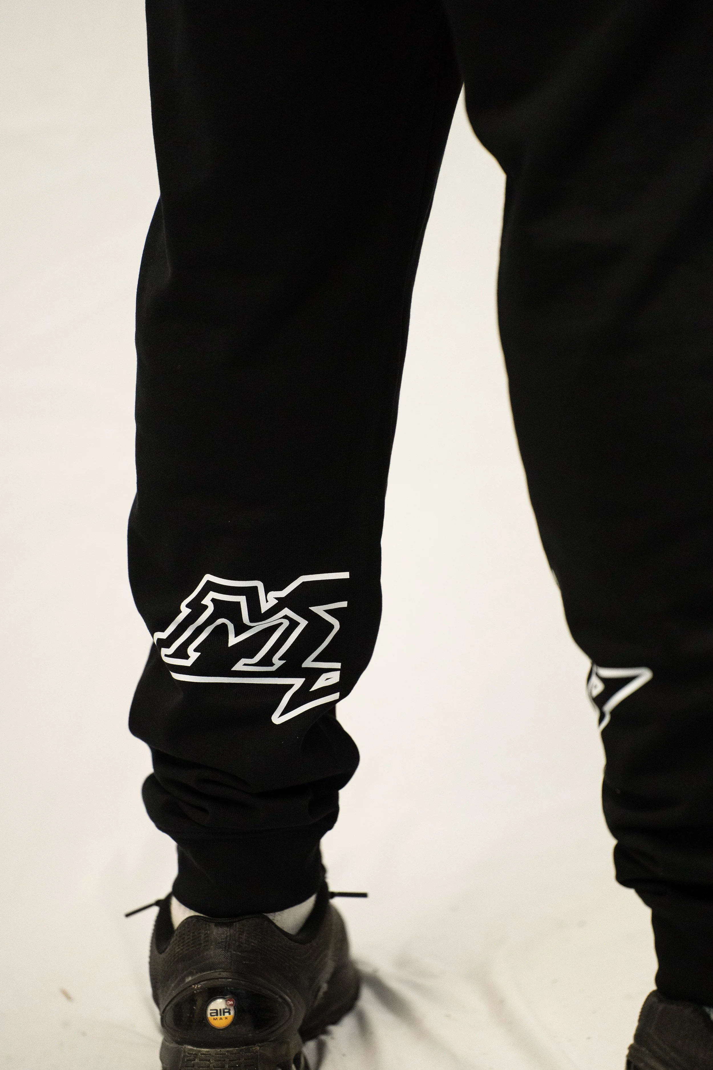 Jogging Deep Black MD ORBIT - WINTER '25