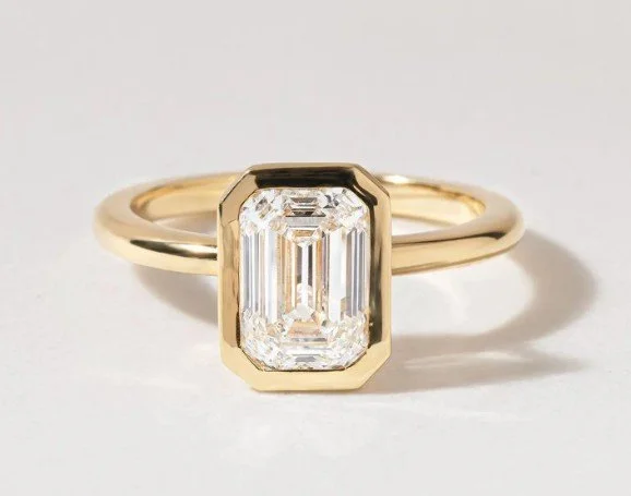 emerald cut no hand.jpg