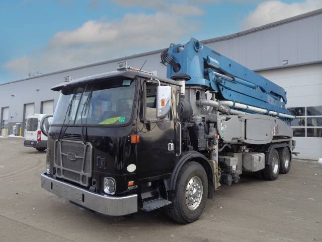 2020 Liebherr 37 Meter Concrete Boom Pump (#0305)