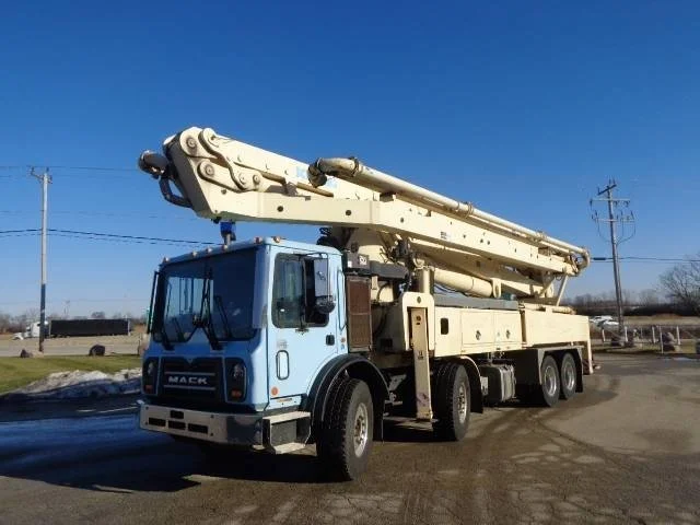 2015 Schwing 46M Concrete Boom Pump (#0354)