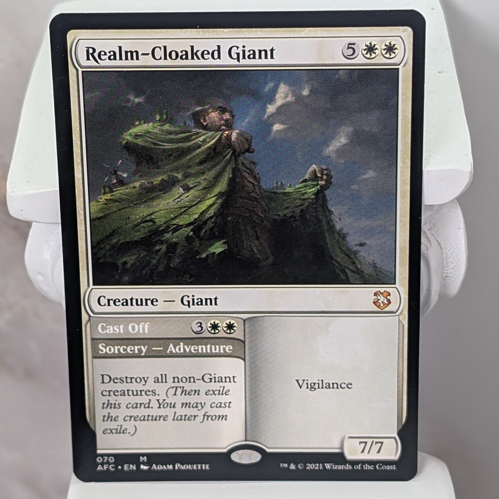 Realm-Cloaked Giant // Cast Off