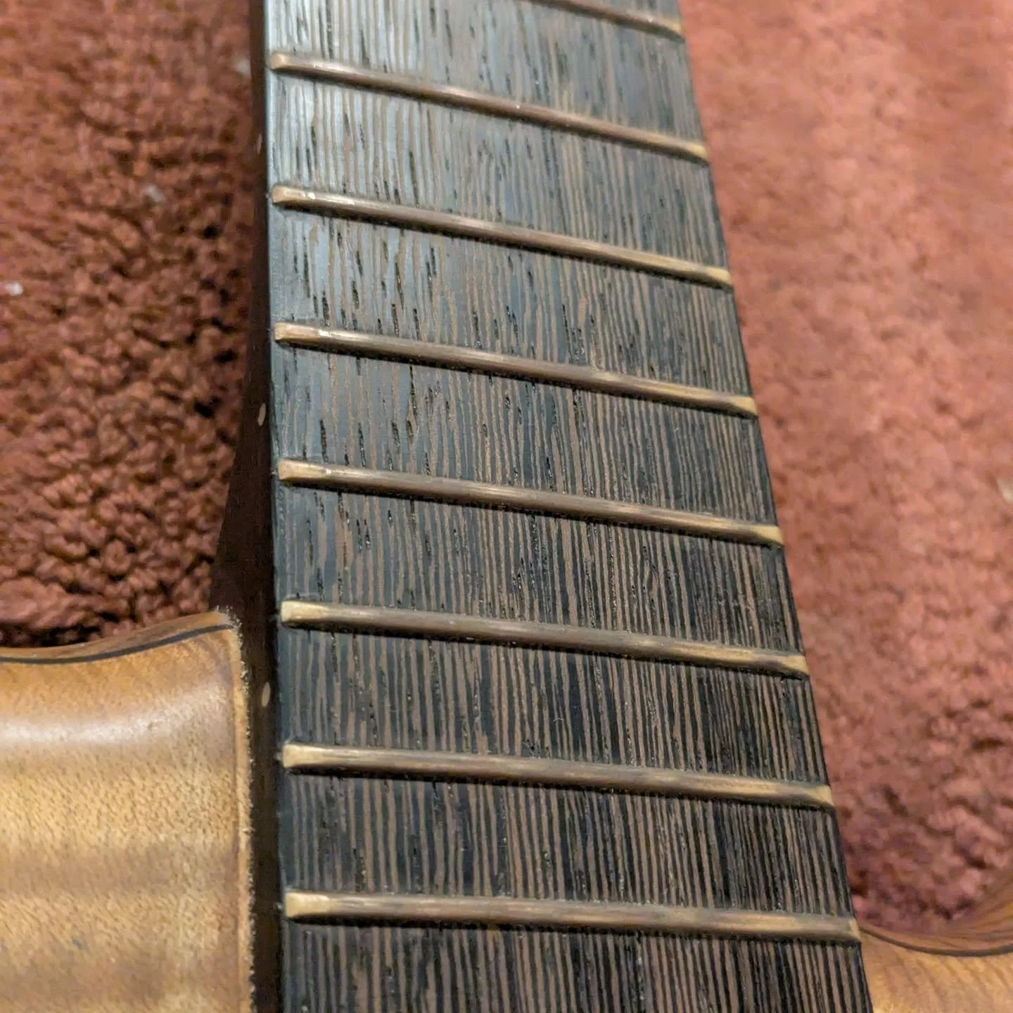 Before and after. I love shiny frets 😁