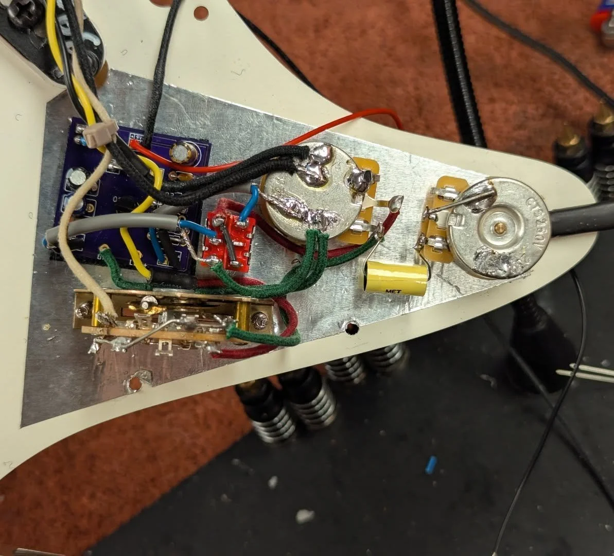 This is the stuff I live for, today's project, installing a @geneseevalleynoise fuzz in a strat, as far as wiring goes this isn't too complicated but there's definitely a lot of wires to manage in a very small space. Keep an eye out for a video of th