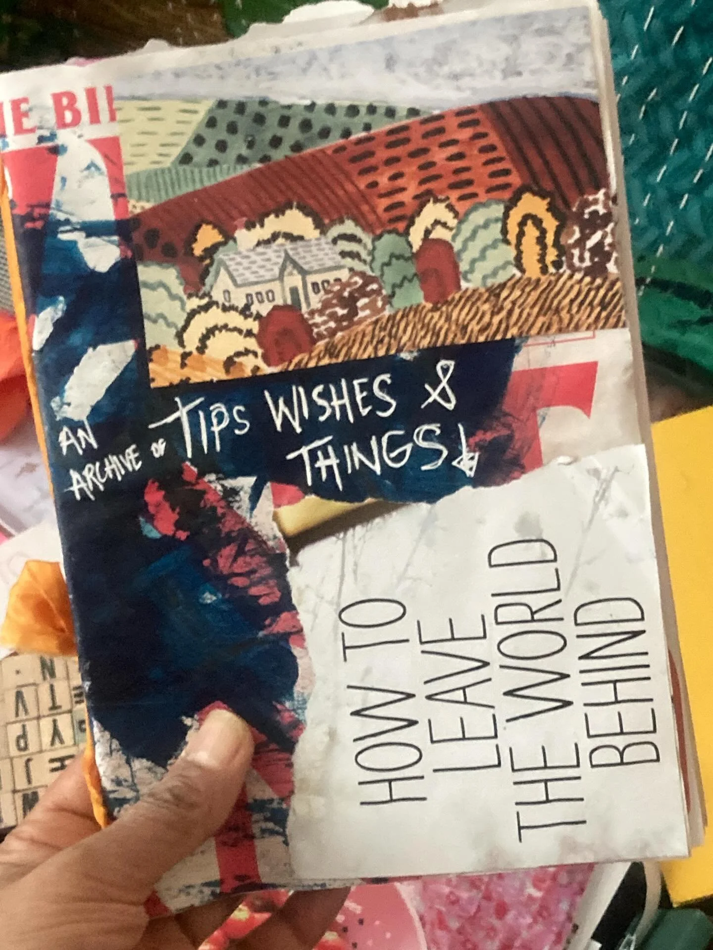 Wonderful, steal/thy, fugitive community of gorgeous beings gathered this morning with creatrix Sheree Mack @shereemackwrites, hosted by @woc_azadi_collective to explore Fugitive Visual Journaling. 

We felt like we'd escaped and stepped in to anothe