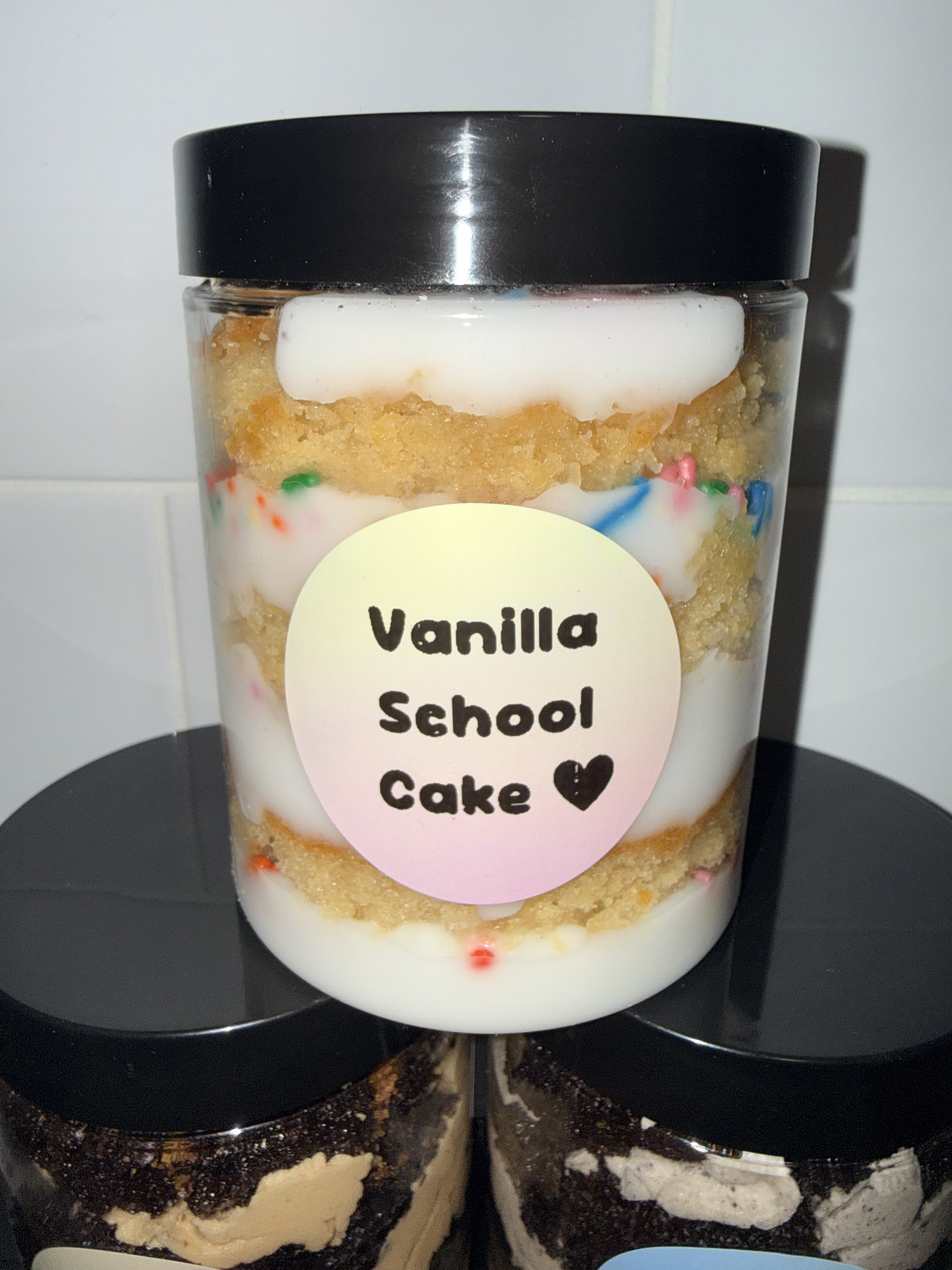 vic cake jar.jpeg