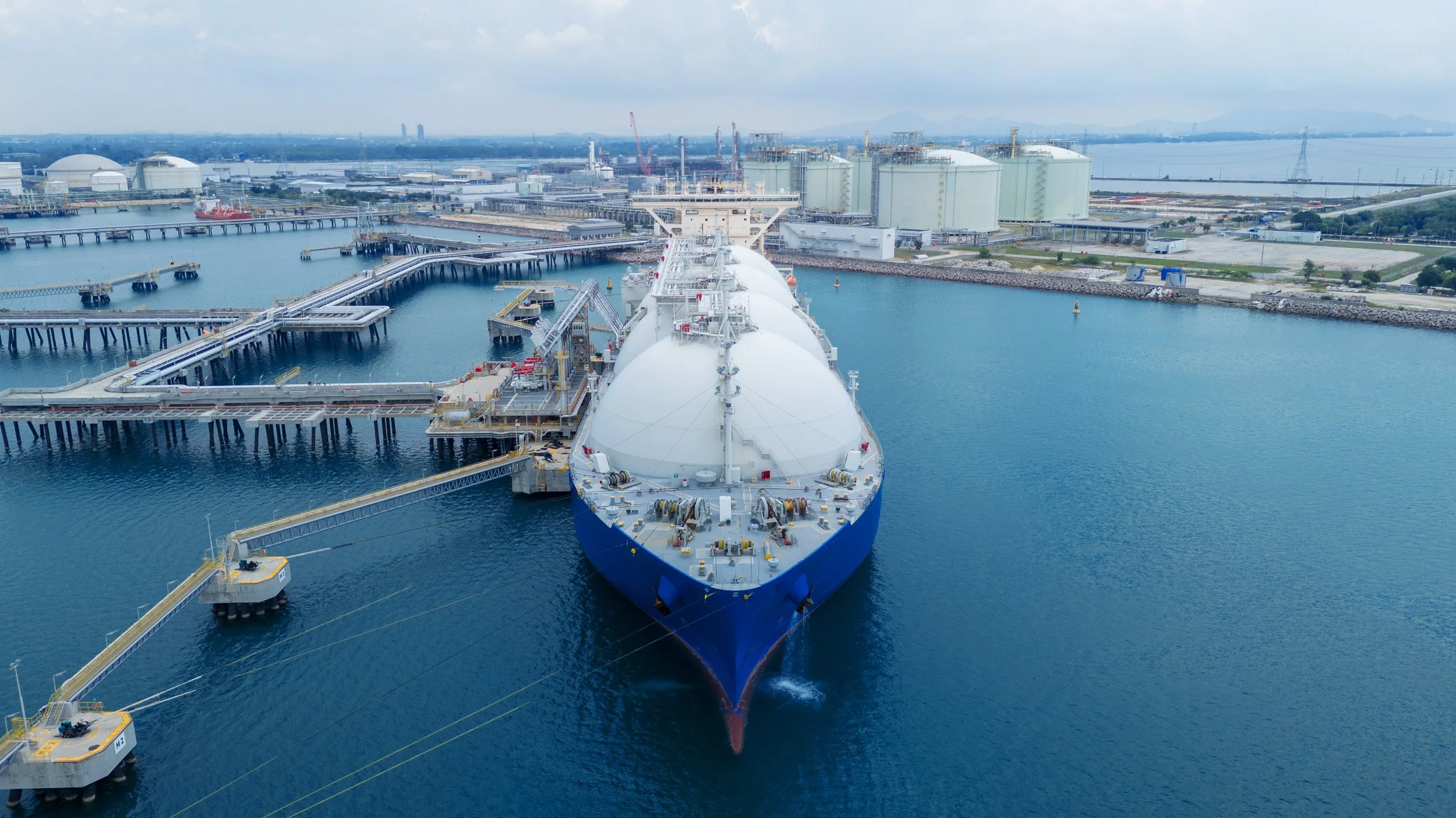EU Russian Gas Phase-Out Becomes Law as Storage Falls to 2022-Like Levels