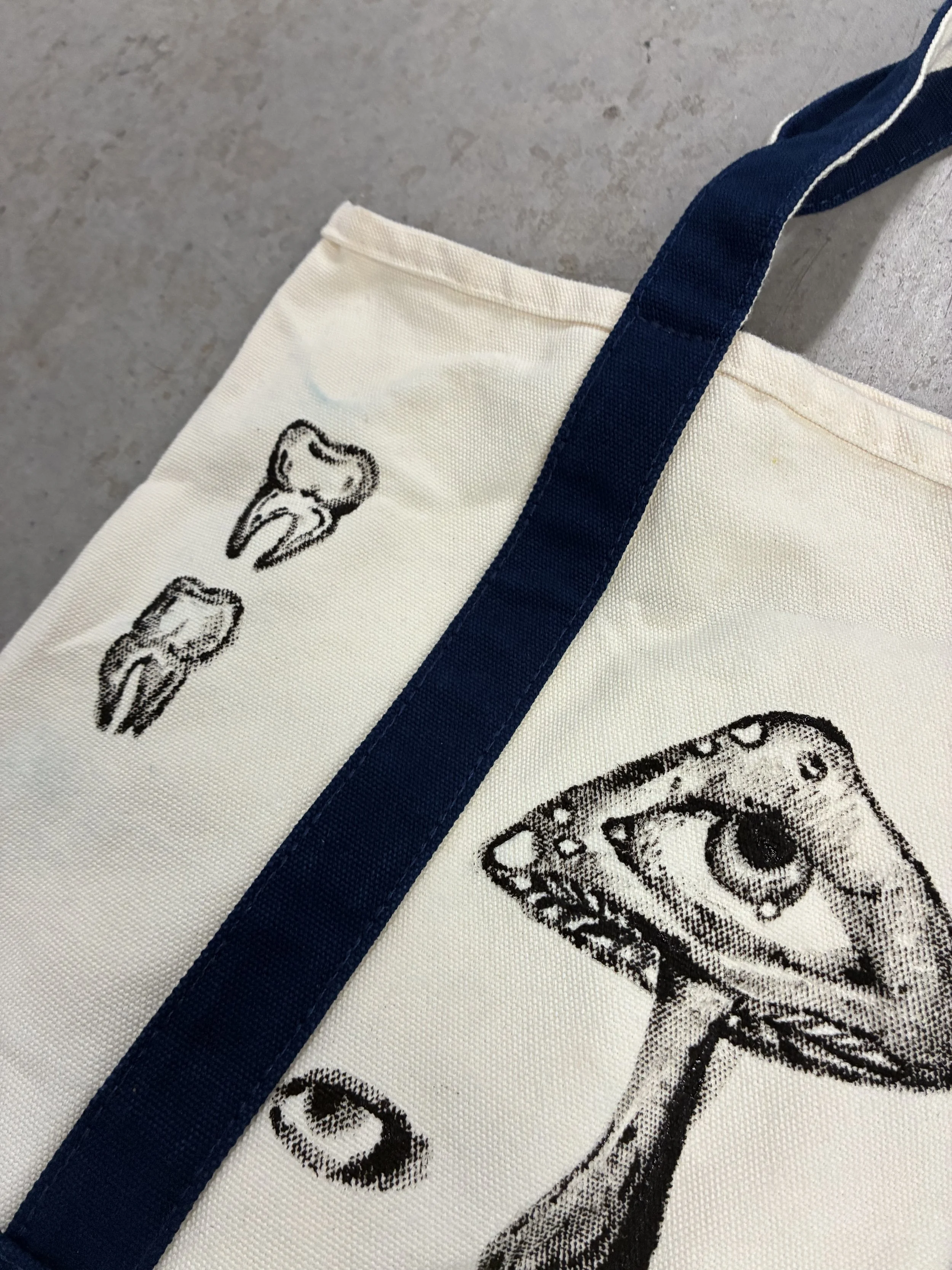 Tote 1 Image 2.jpeg