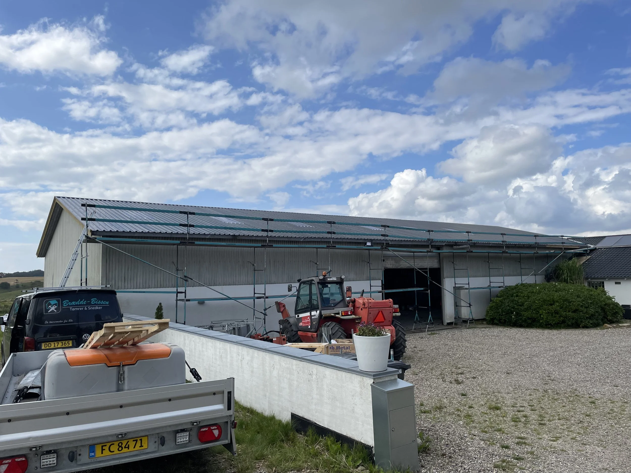 Projekt tagudskiftning på landbrugshal