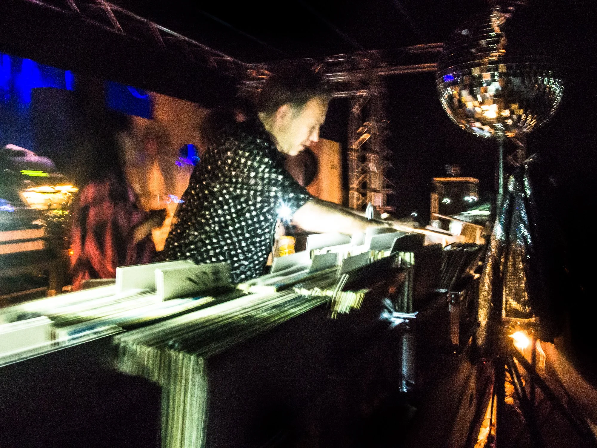 despacio jungle roundhouse-2.jpg