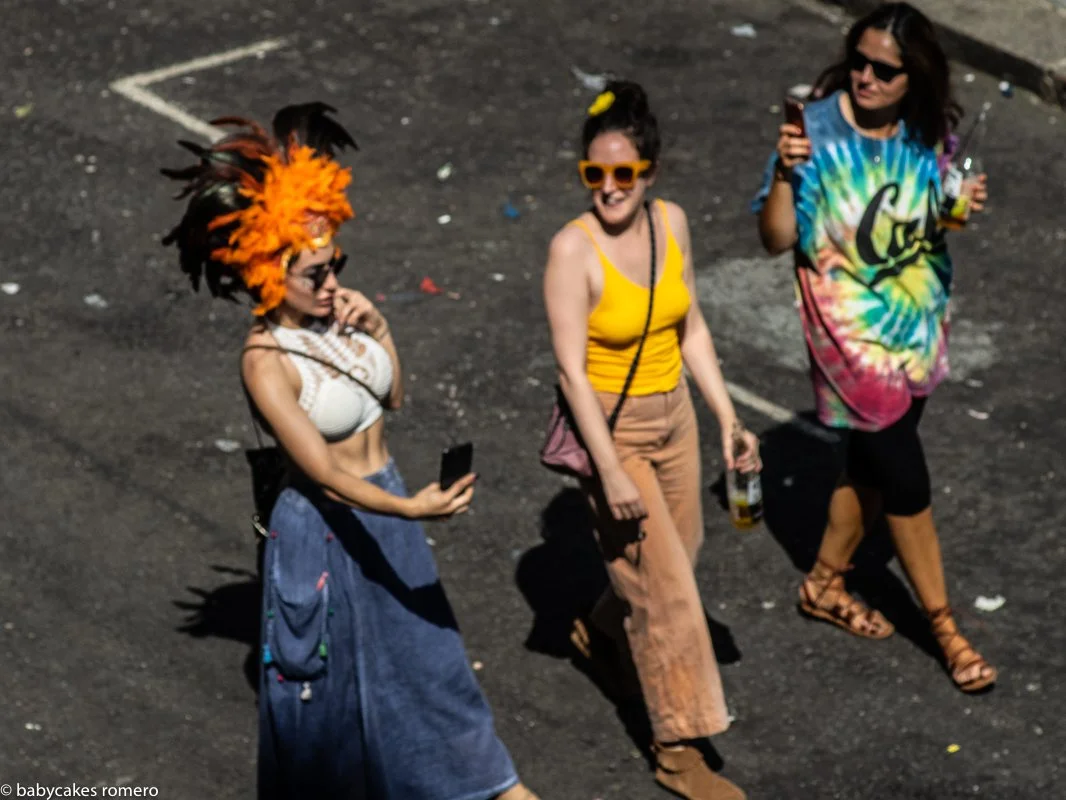 carnival balloons & selfies-9.jpg