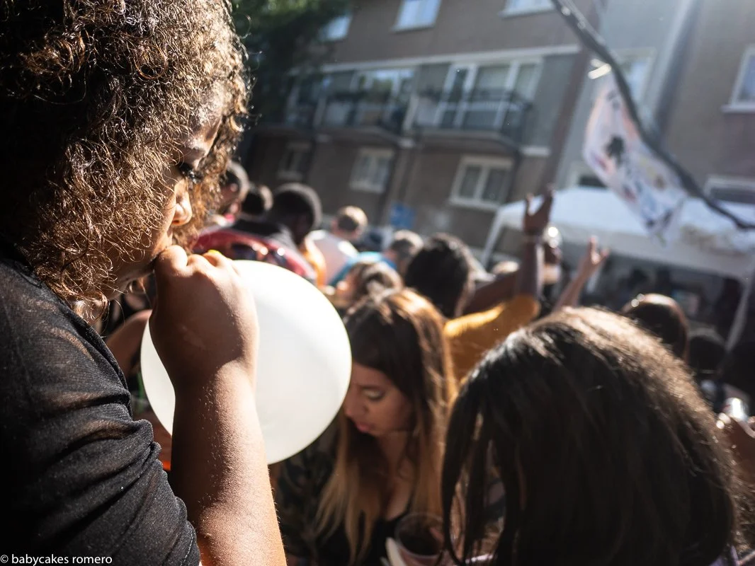 carnival balloons & selfies-4.jpg