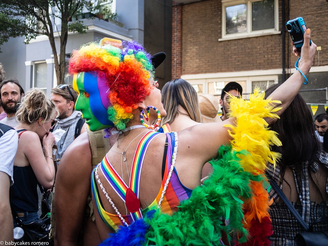 carnival balloons & selfies-5.jpg