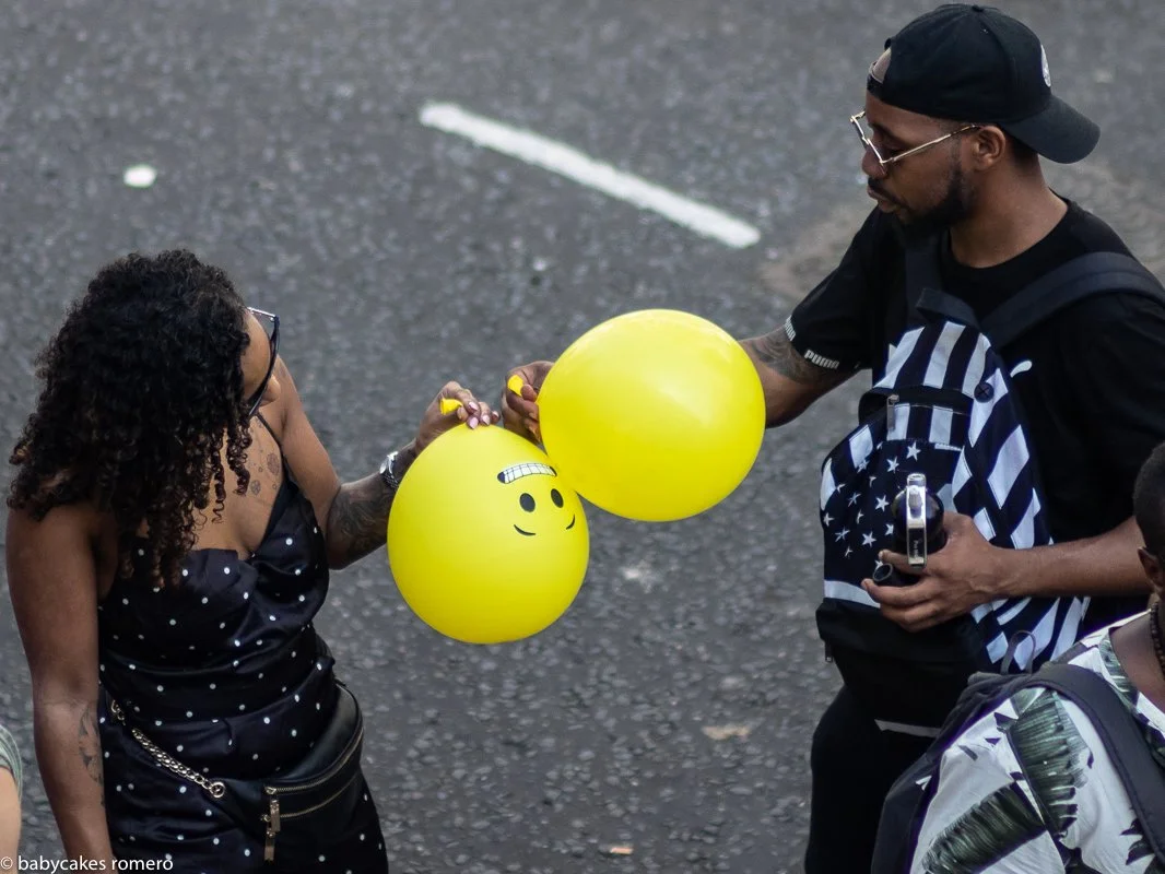 carnival balloons & selfies-2.jpg