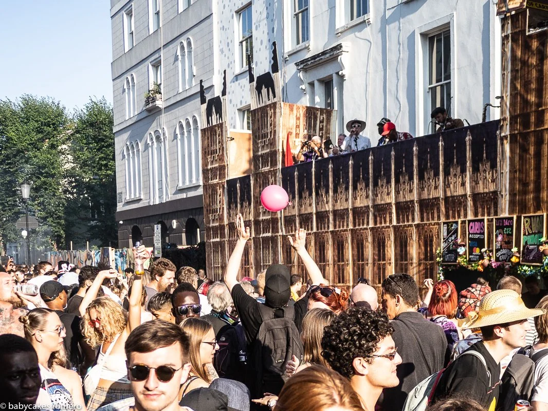 carnival balloons & selfies-19.jpg