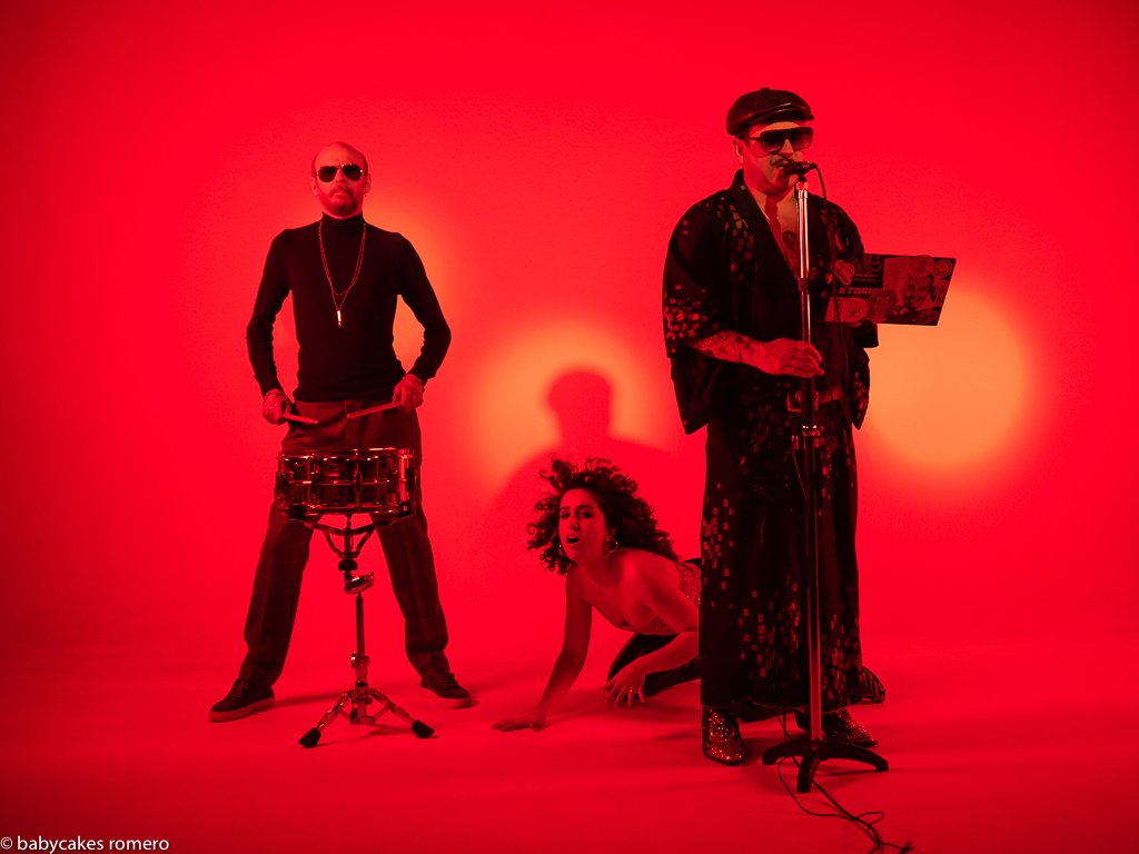 DEEWEE TV (SWORN VIRGINS)