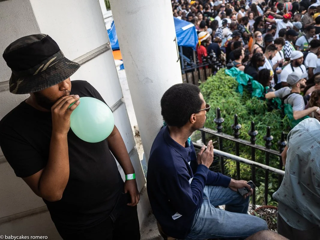 carnival balloons & selfies-12.jpg