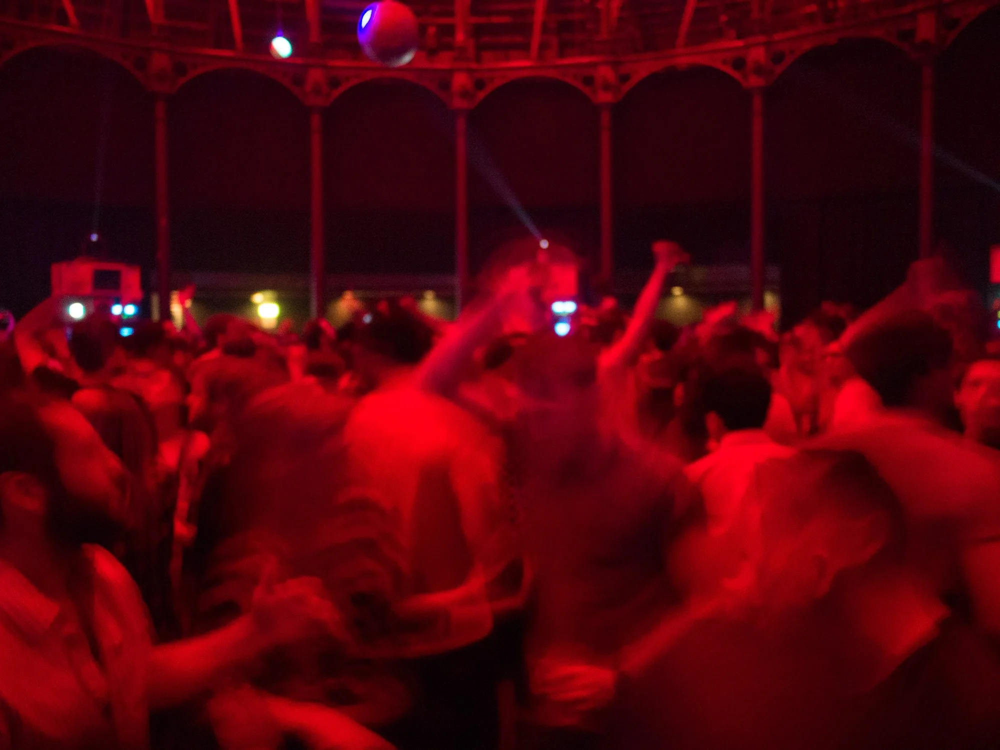 despacio roundhouse 14-17.jpg
