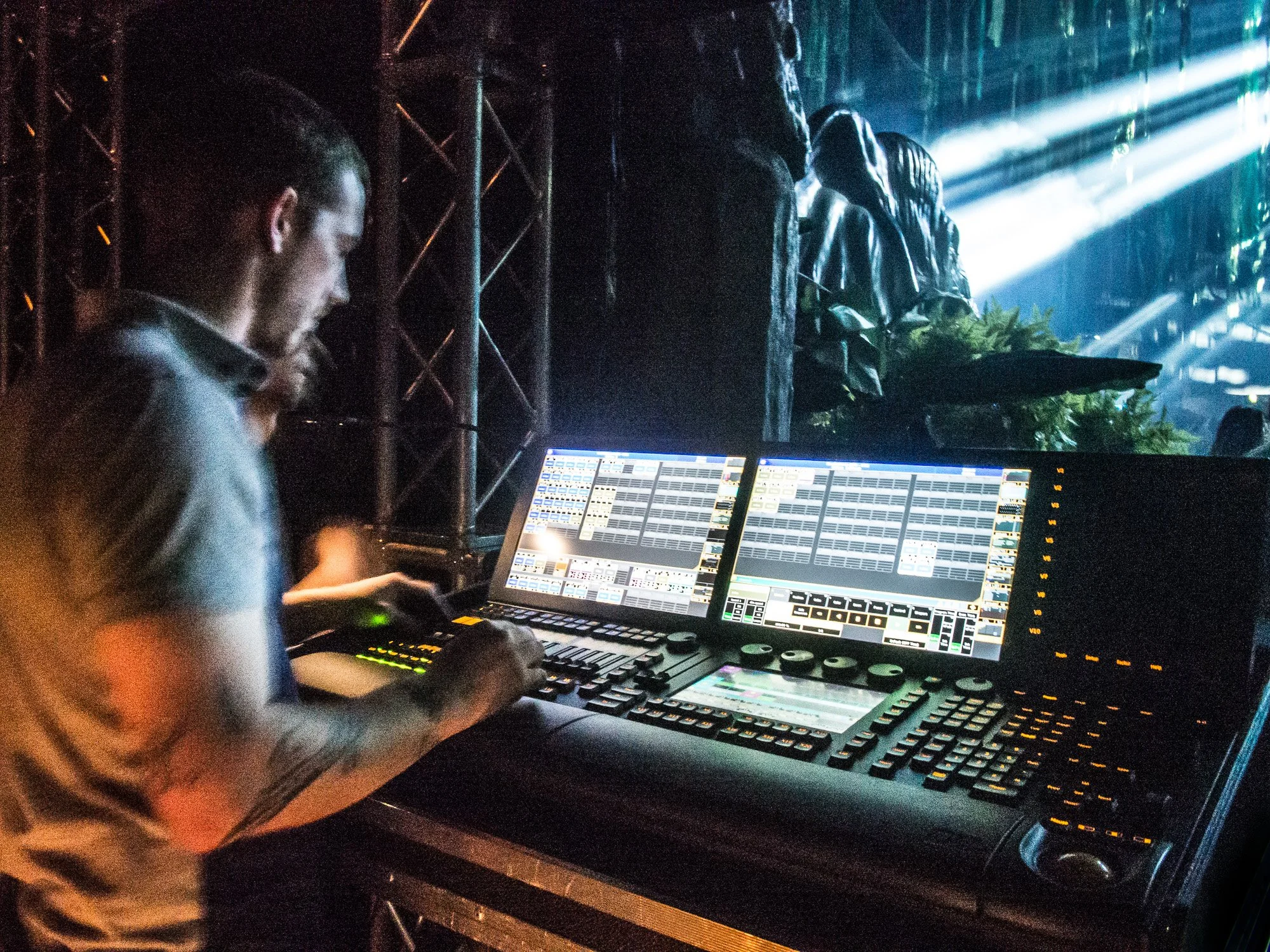 despacio jungle roundhouse-5.jpg