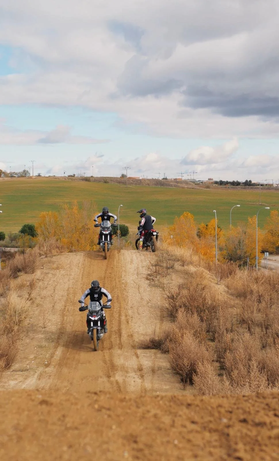 Curso de motos trail en 814Trail. Gymtrail, entrenar entre semana en moto en Madrid.