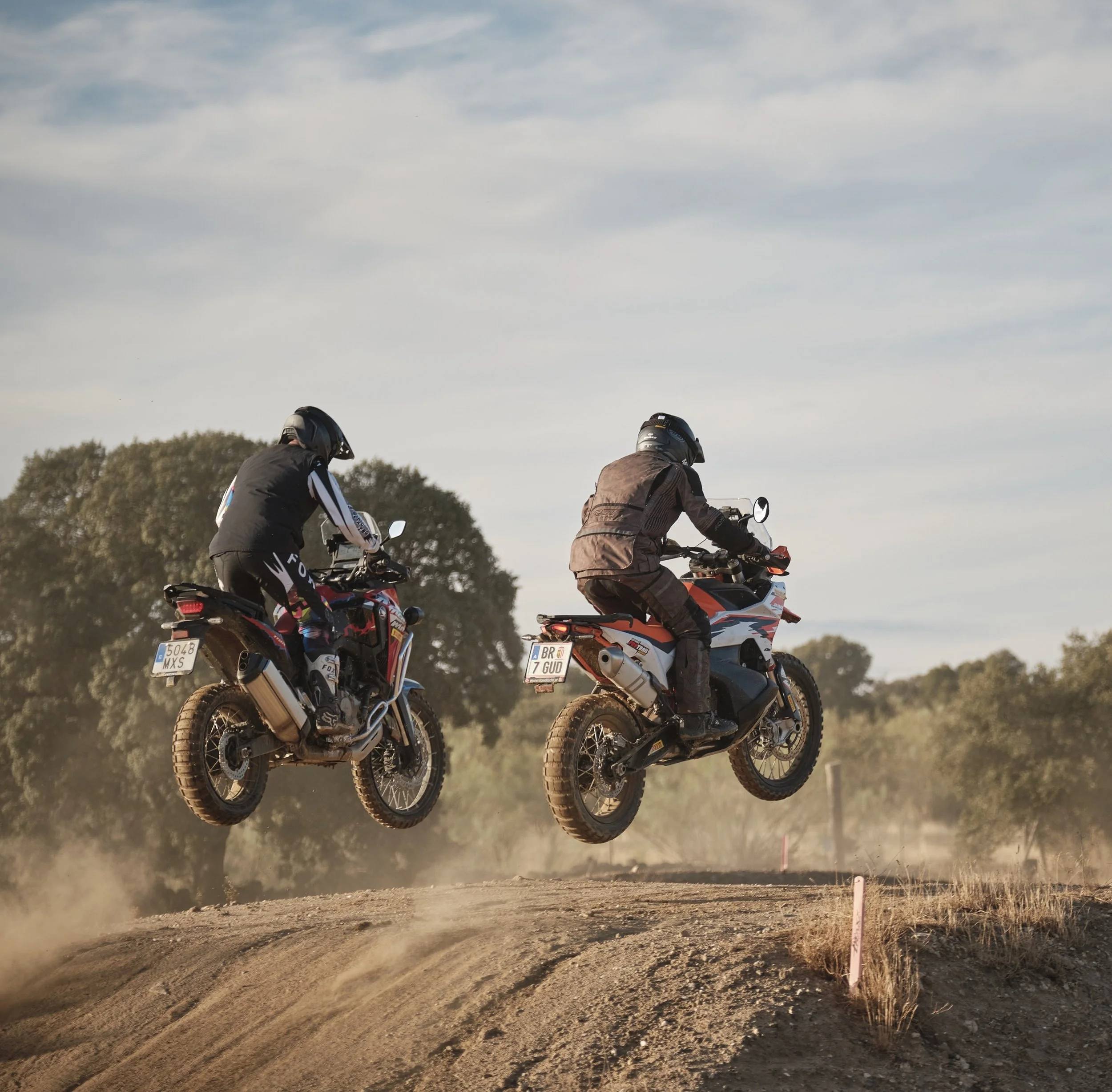 GYMTRAIL - Jueves 19:30h + Moto Alquiler