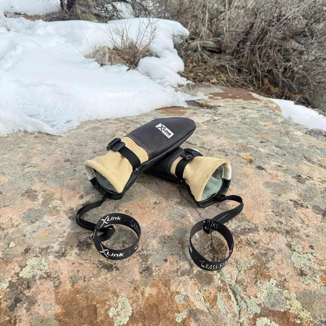 New collab!

We teamed up with @link_designs to create glove straps that keep your mitts right where they belong.

Attach them to just about any glove (cooler if it's a link design!) and never worry about dropping one off the lift again.

Link Design