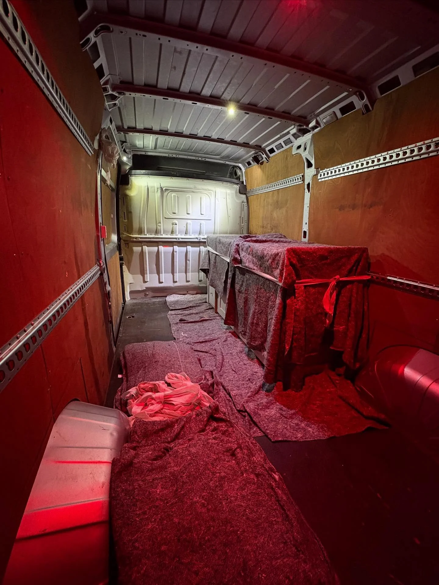 Happy to help a customer with a late night run from Worthing to Reigate with a large wardrobe they purchased on EBay. 

Keep us in mind if you&rsquo;re buying or selling on eBay, Facebook marketplace or gumtree etc. Don&rsquo;t let the perfect item s