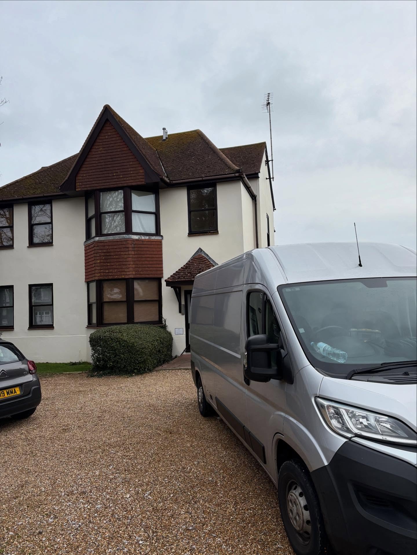 Sunny Southwick to West Worthing this morning and another happy customer! 

Are you moving soon? Have you got your eye on a marketplace purchase but no transport? 

Get in touch today!

Your Move Mate 
07460 216 348
www.yourmovemate.co.uk

#manandvan