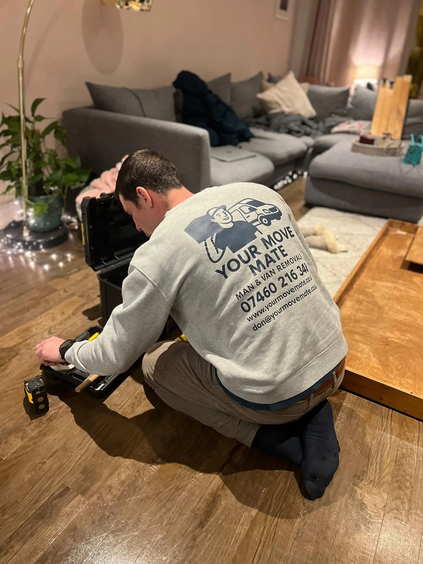 Remember we don&rsquo;t just move your belongings&hellip;

We can build flat pack, disassemble and reassemble furniture, put up shelves, hang pictures/mirrors and take care of other little tasks that come with moving home. 

Get in touch today! 

074