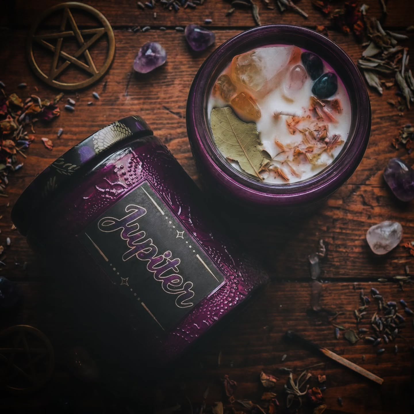 Tapping into the vibes of abundance and expansion today with this custom creation.

I loved pouring this vision for a beautiful friend, mixing herbs, crystals, and pure intention into one magical vessel ✨️

Thursday is named after Thor, who is associ