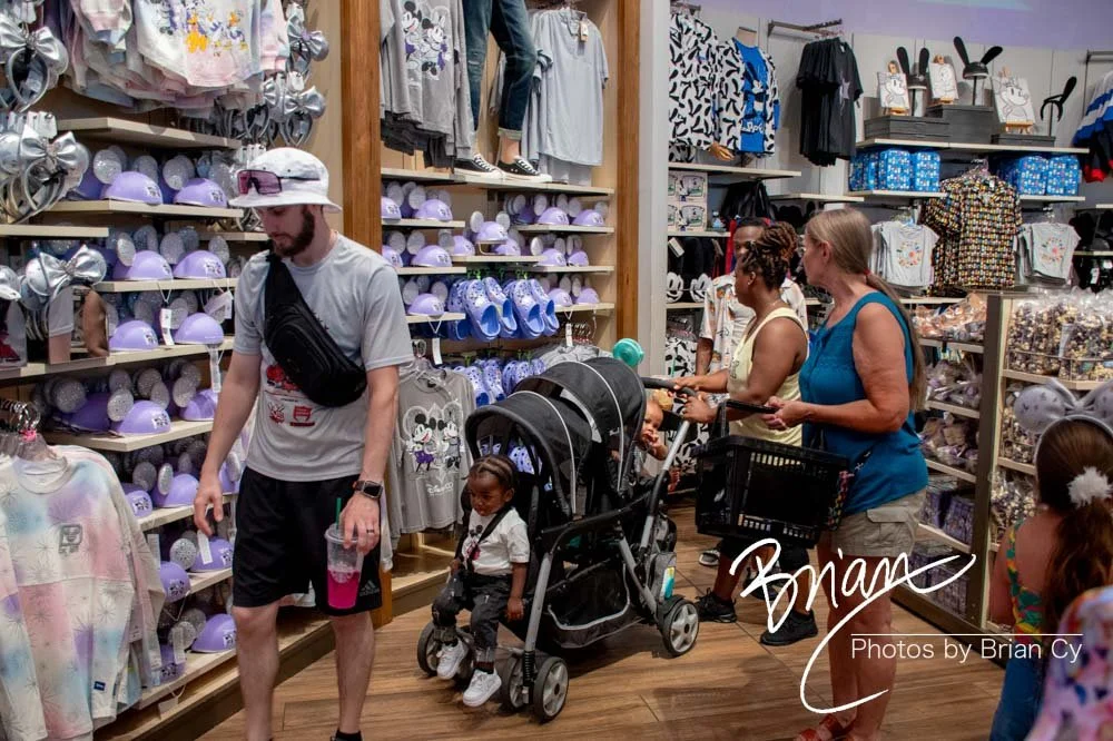 LoRes_WM_20230703_TheFam_DisneySprings_Edit-5910.jpg