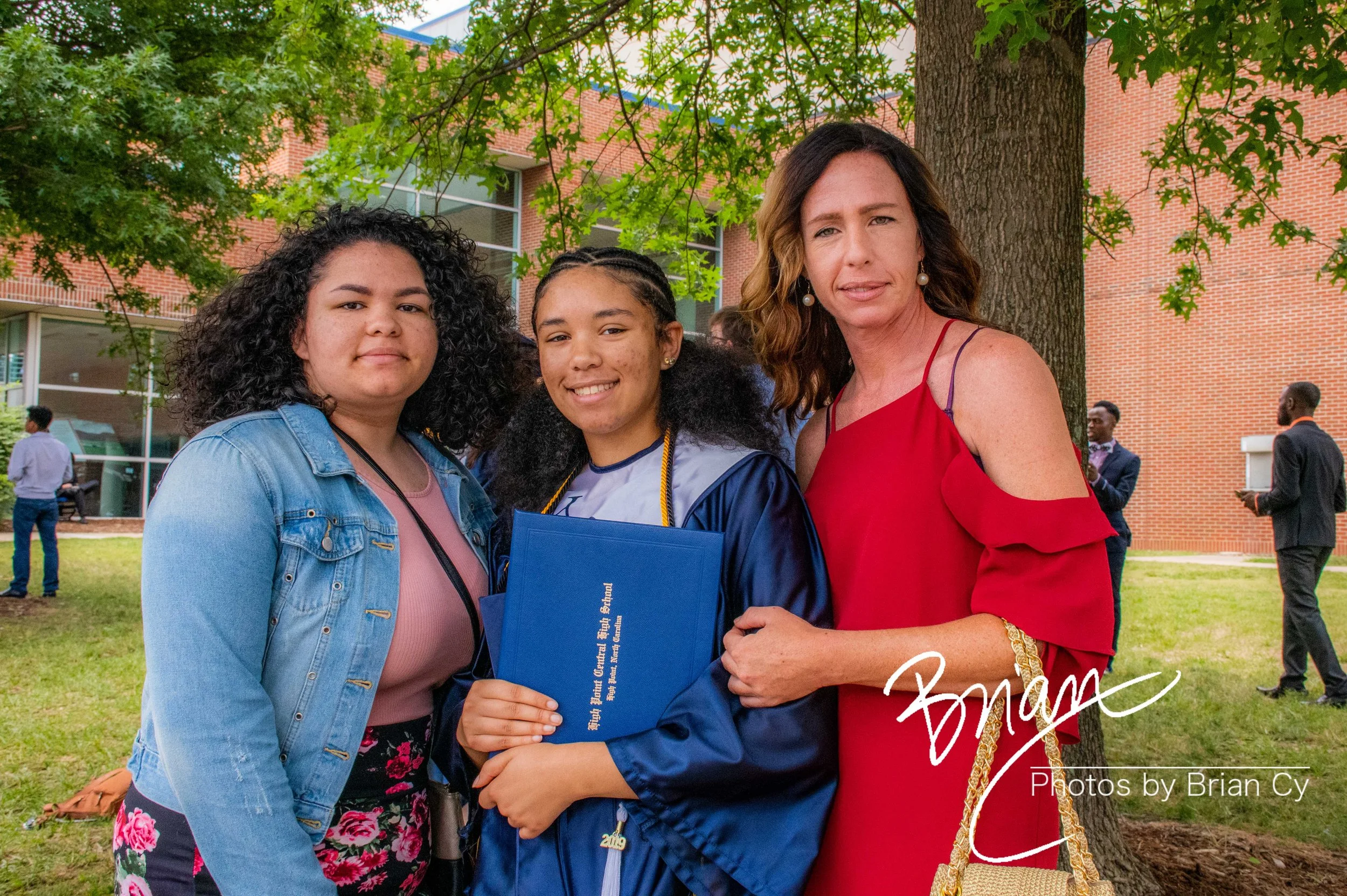 LoRes_WM_20190608_Icyss_Graduation_Edit-0389.jpg