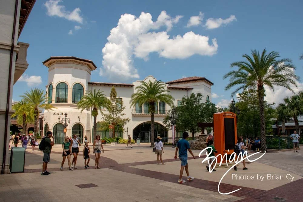 LoRes_WM_20230703_TheFam_DisneySprings_Edit-5896.jpg
