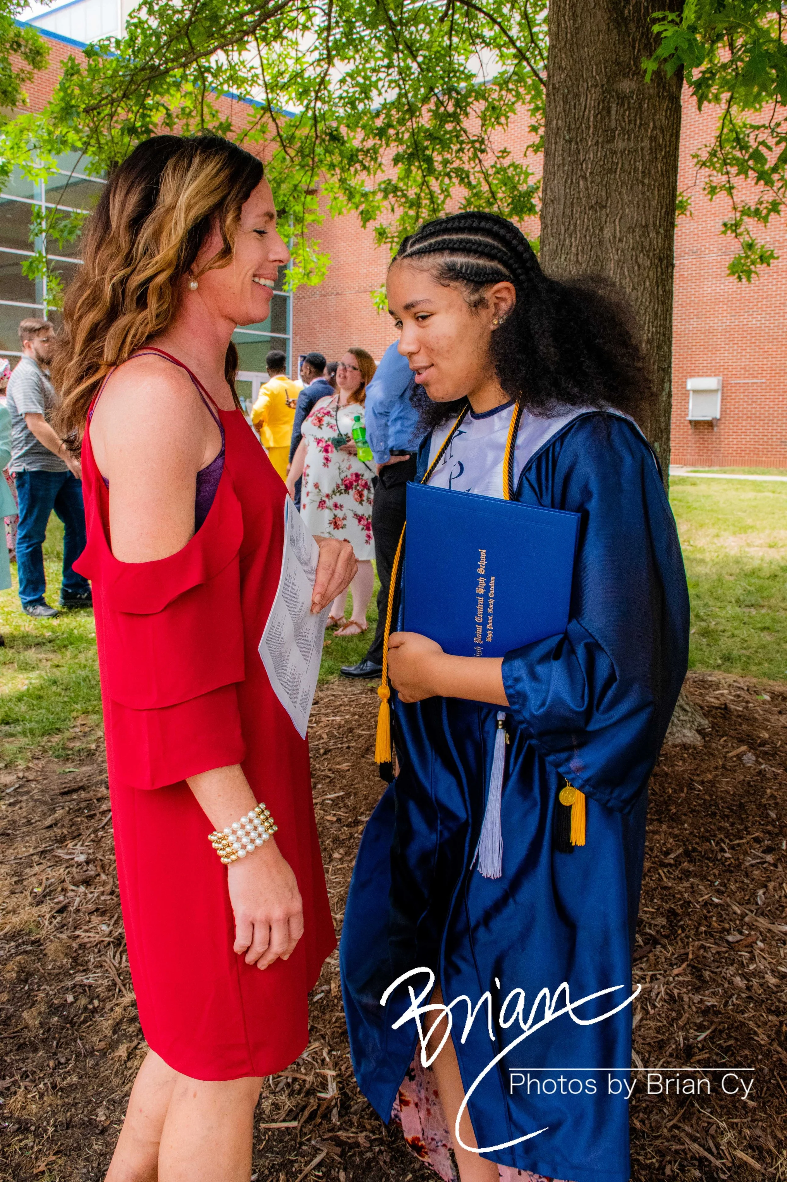 LoRes_WM_20190608_Icyss_Graduation_Edit-0352.jpg