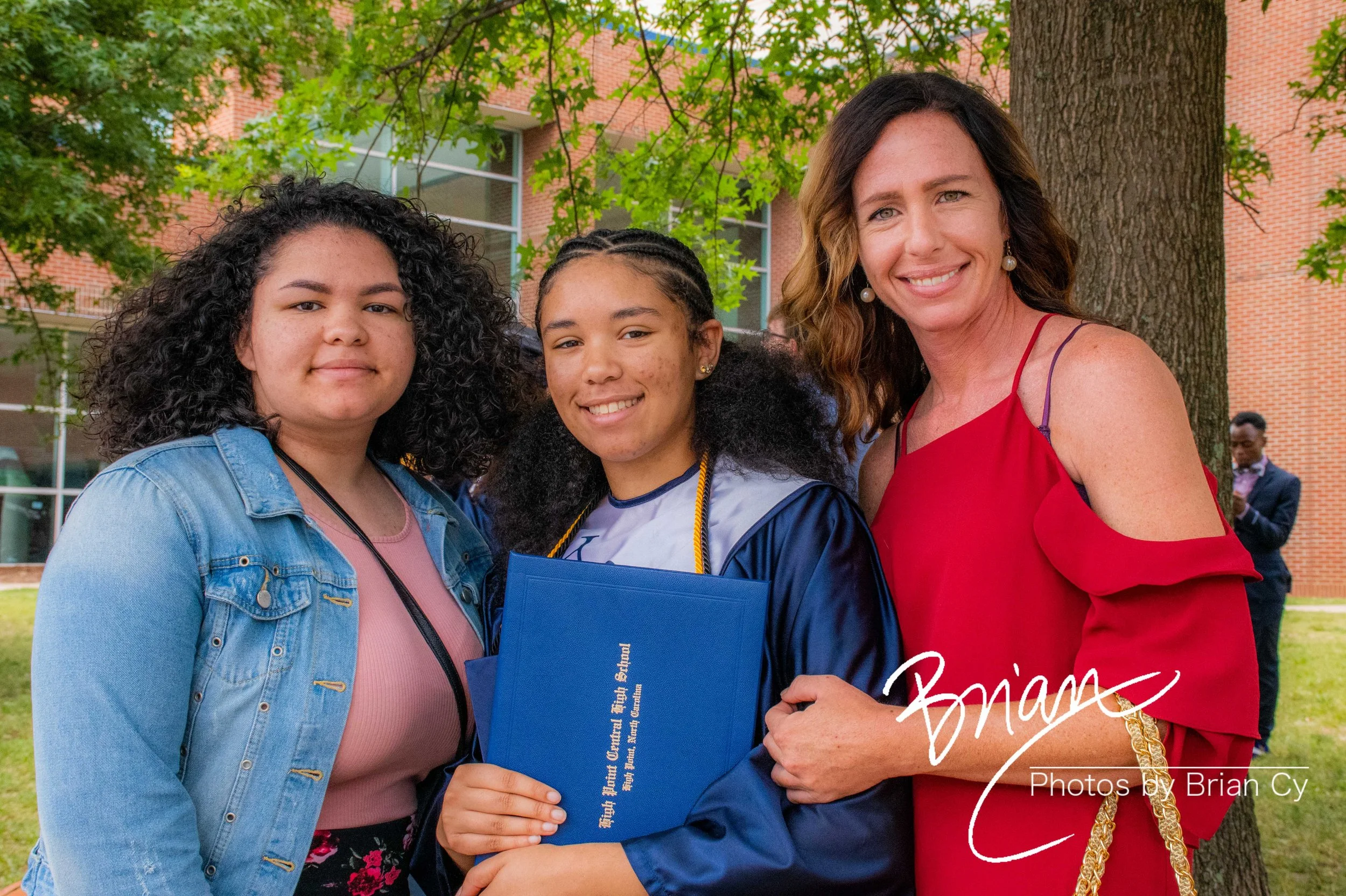 LoRes_WM_20190608_Icyss_Graduation_Edit-0394.jpg