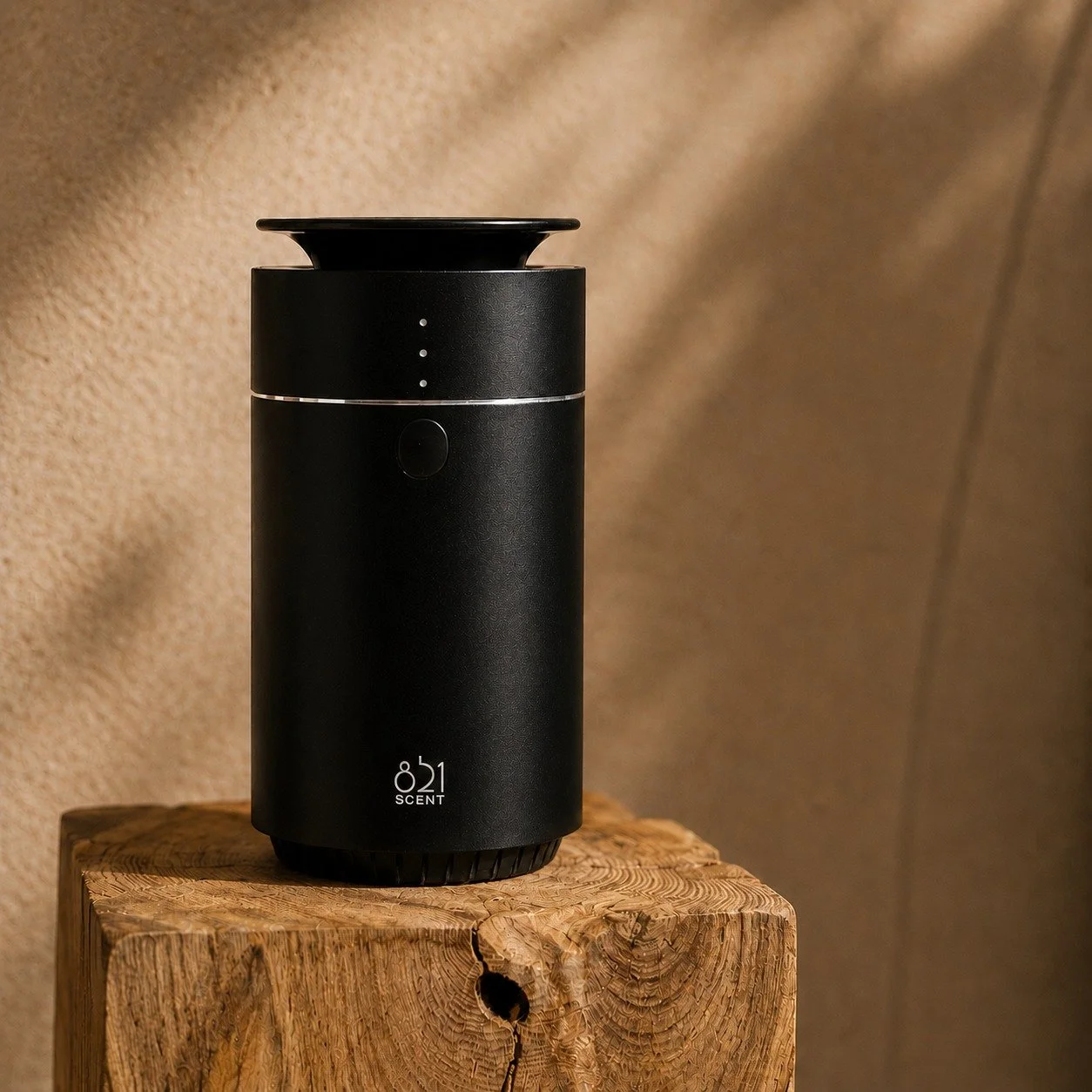 The atmosphere you love. Now, anywhere.

Meet Le Petit our most versatile scent diffuser yet.

Wireless. Rechargeable. Designed to move with you.

Transform your bedroom, office, dressing room, yacht, hotel suite, or favorite corner of home with the 