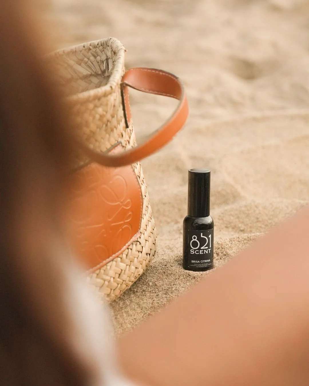 A scent that captures the feeling of slow days by the sea.

#821Scent #HomeFragance #FraganceDiffuser #Scents