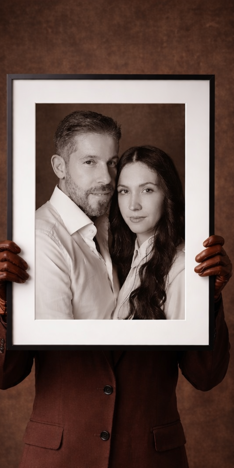 ritratto d'autore stampato su fine art in formato a2+ con cornice legno