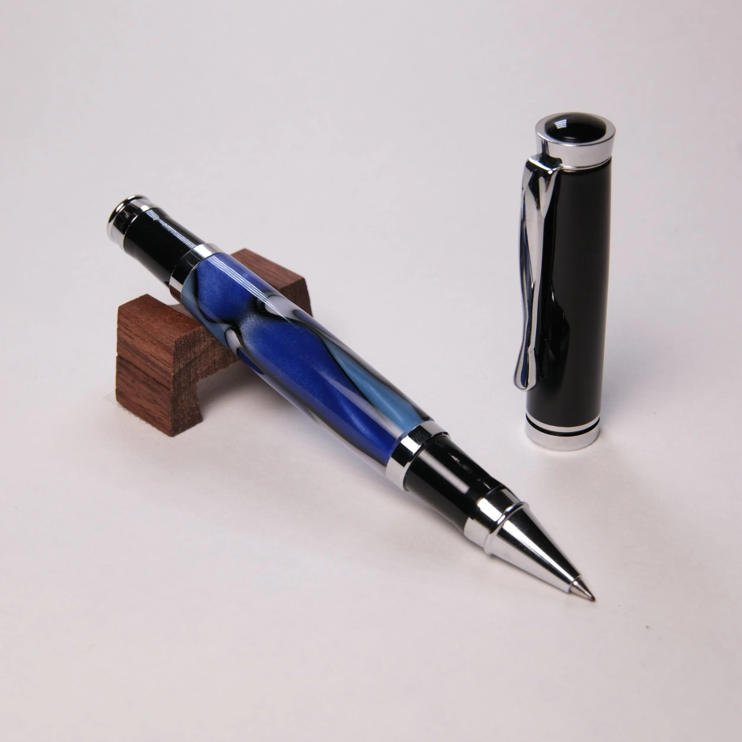 Magnetic  - Blue & White