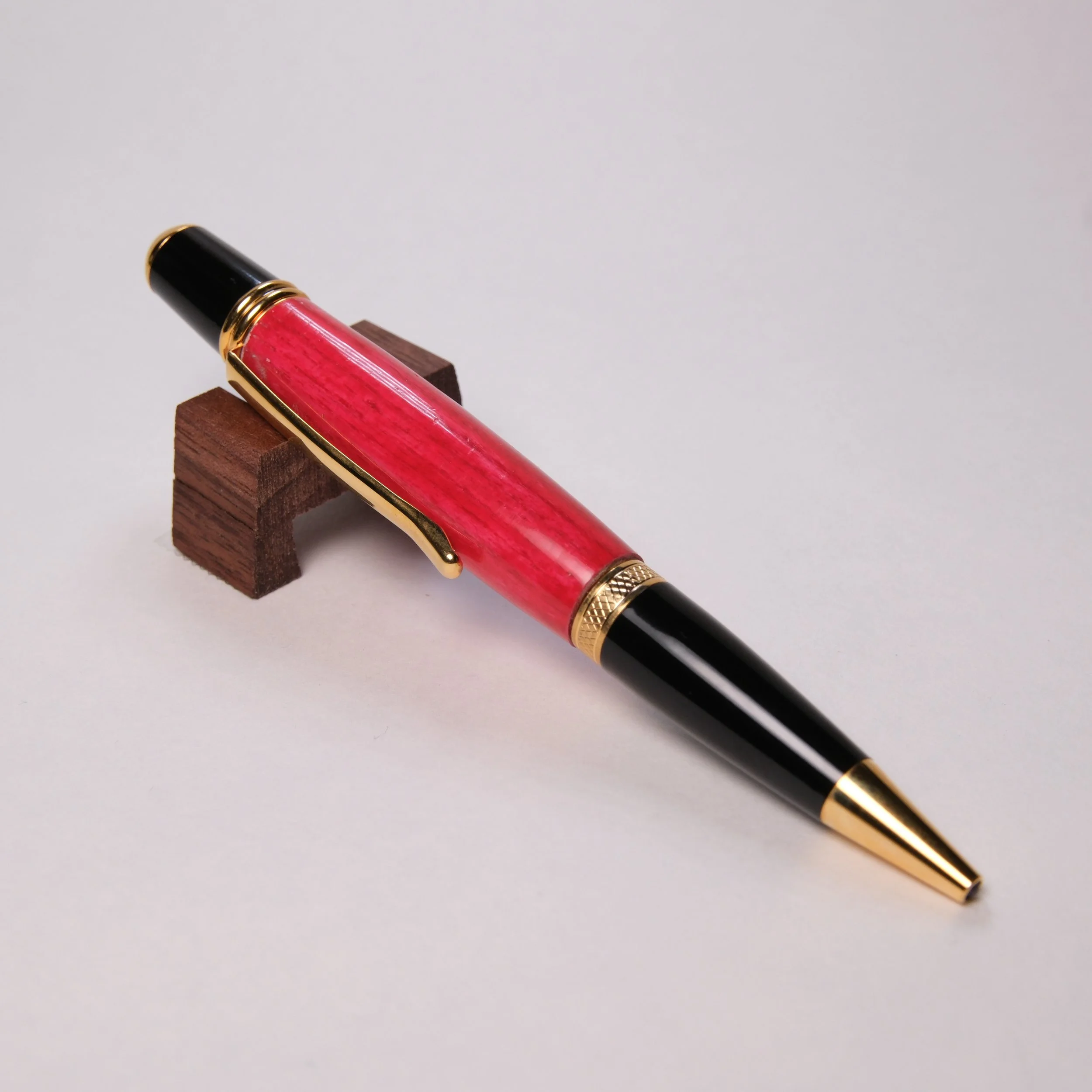Wall Street II Dyed Wood - Dark Red