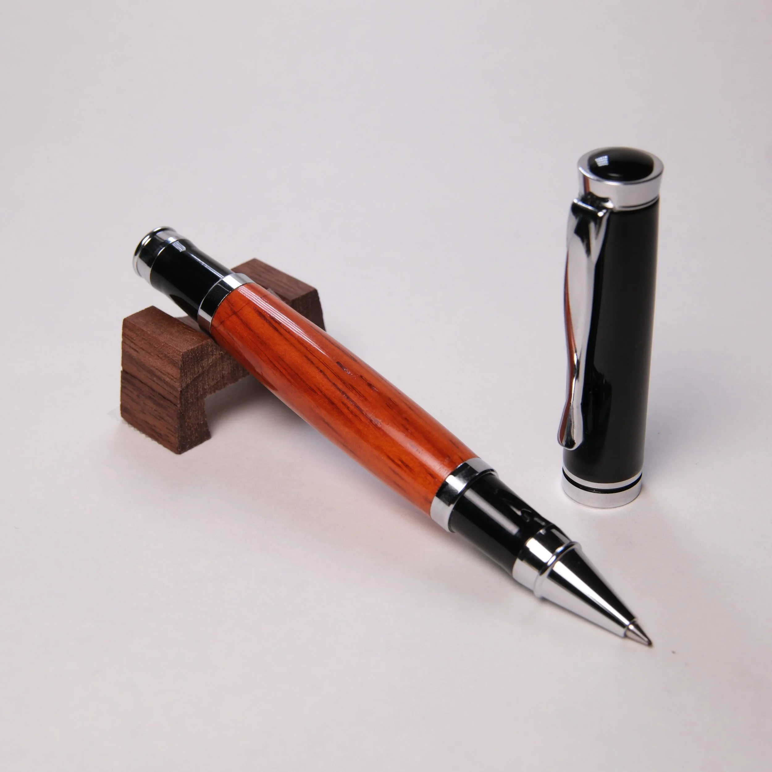 Magnetic  - Padauk
