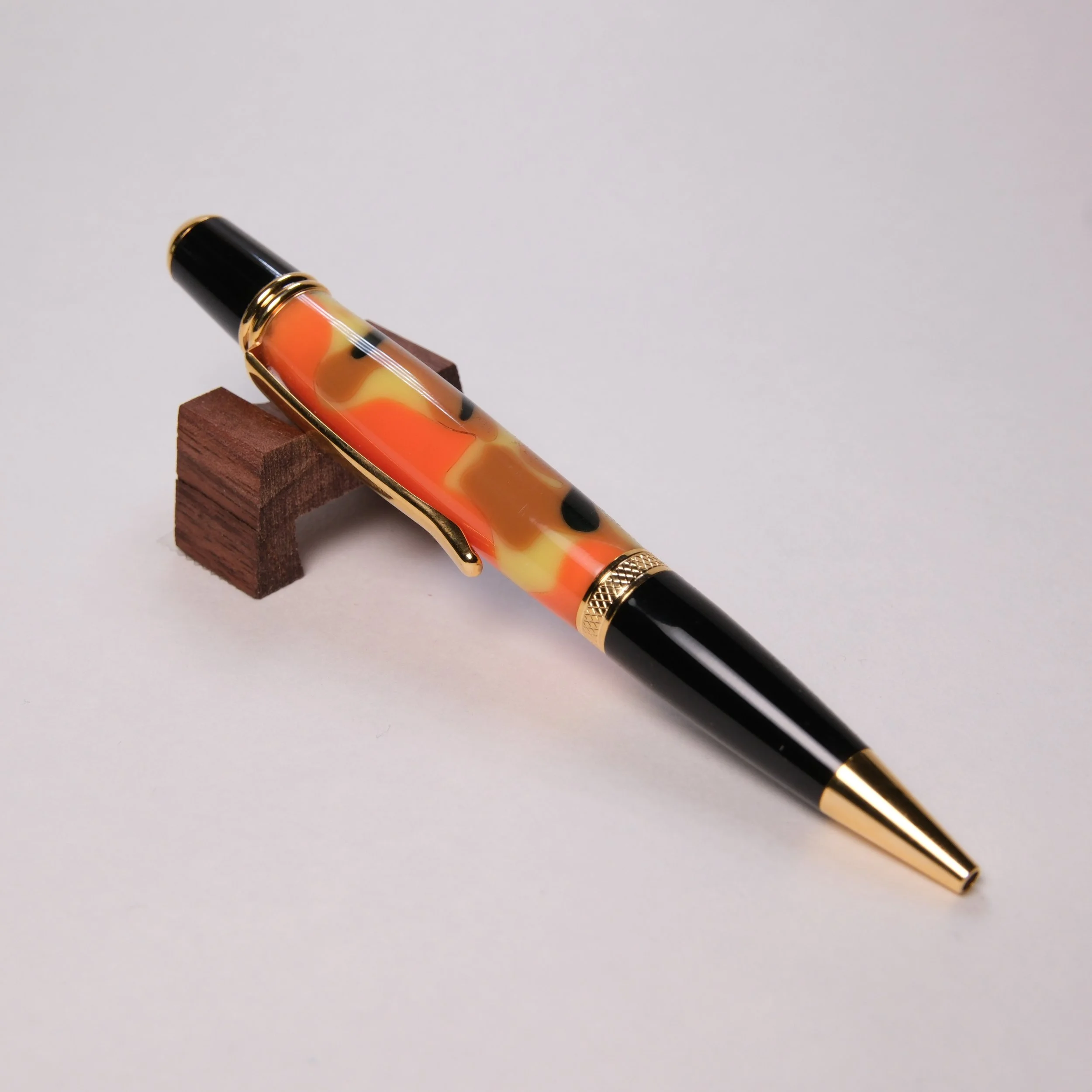 Wall Street II Orange Camo - Acrylic