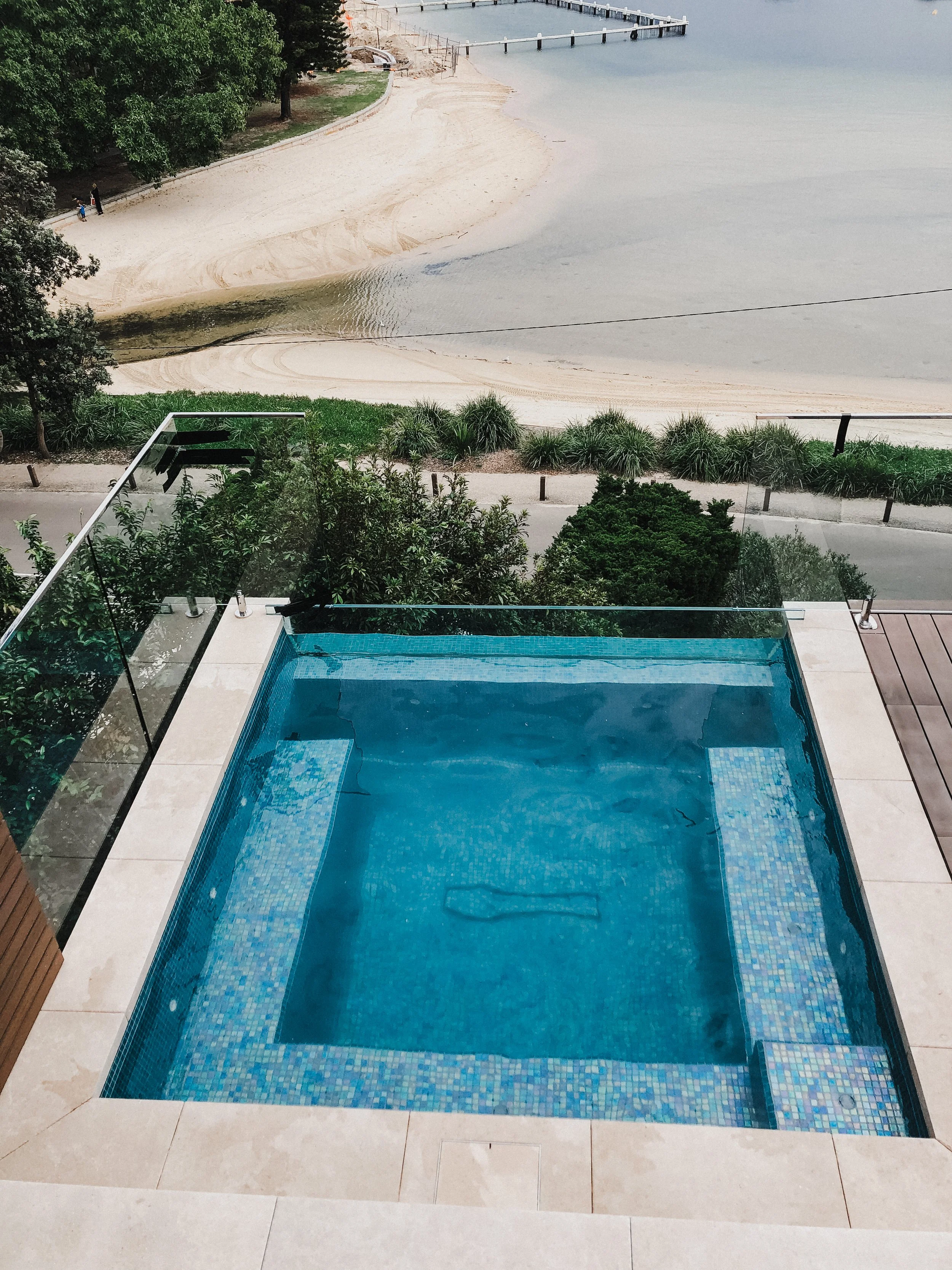 luxury-acrylic-spa-pool-window-clontarf-nsw9.jpg