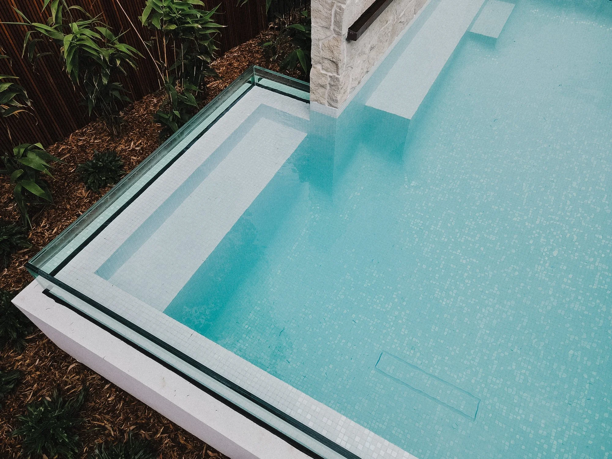 custom-acrylic-pool-window-yowiebay-nsw3.jpg