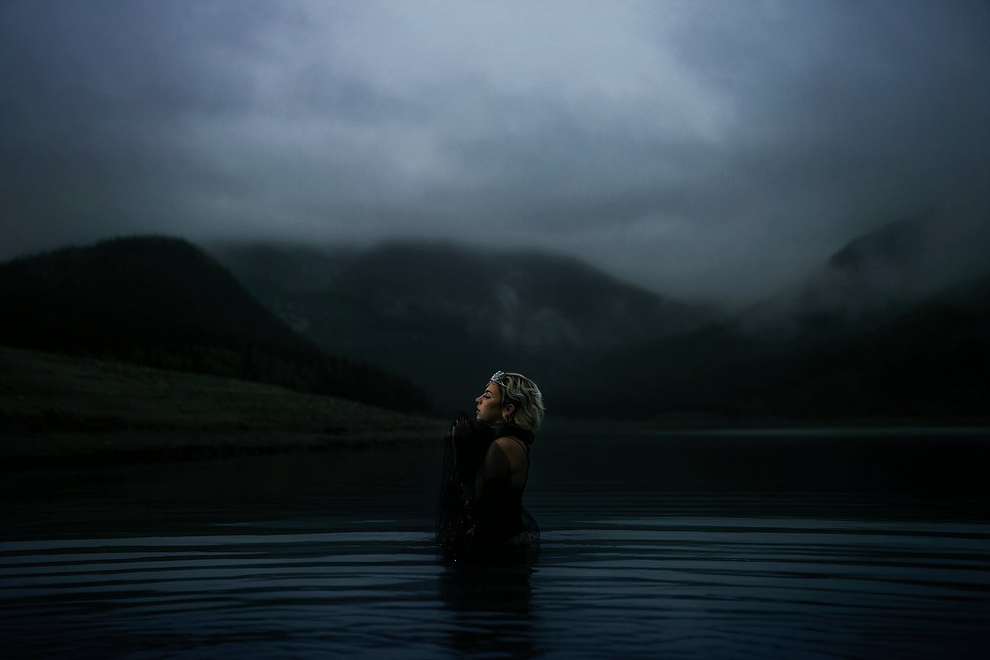 Kristin's Nicturna Session - Sunrise Barrier Lake Water Session