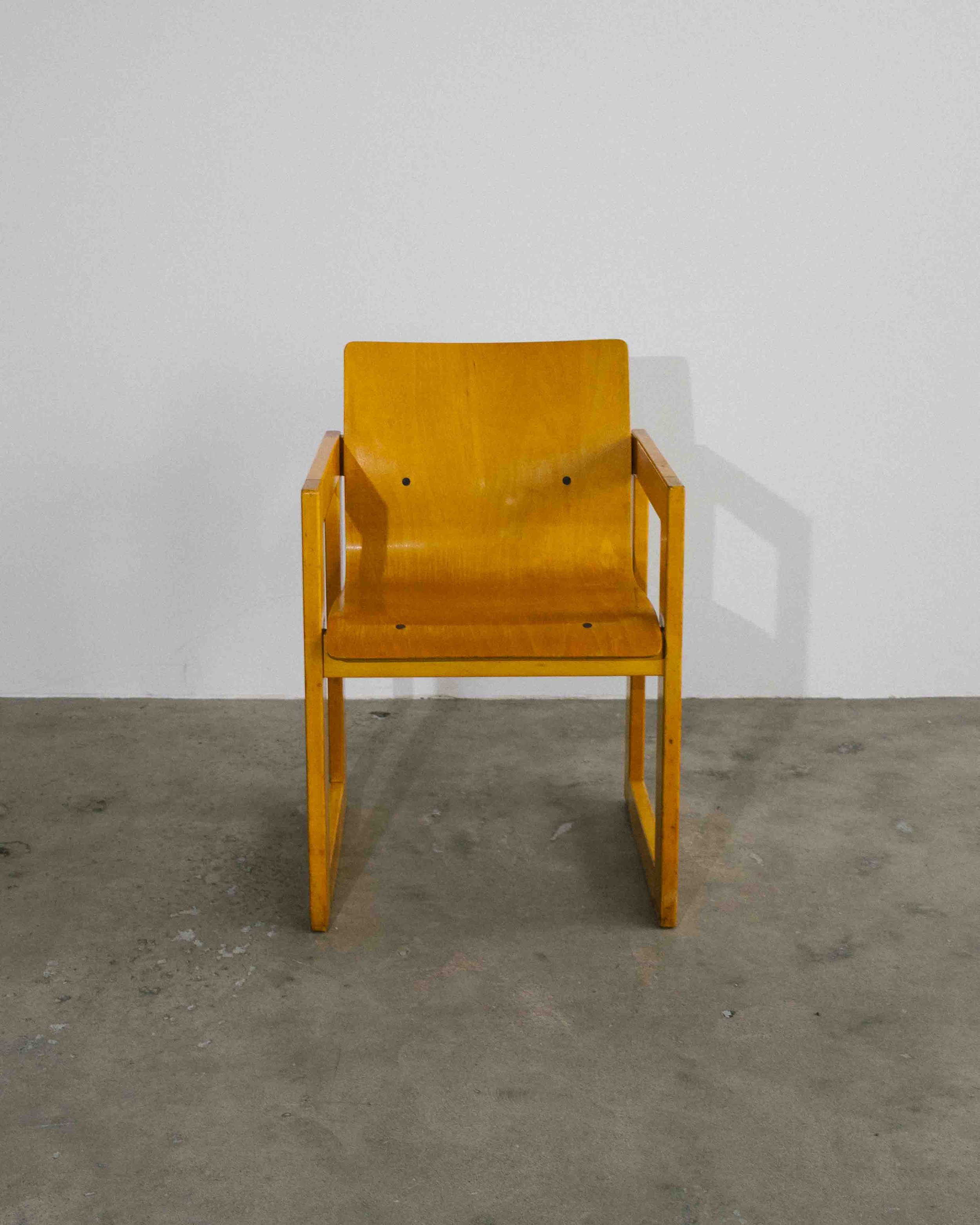 05-27-2026-Chaise-Vivigrain-Canada-1970.jpg