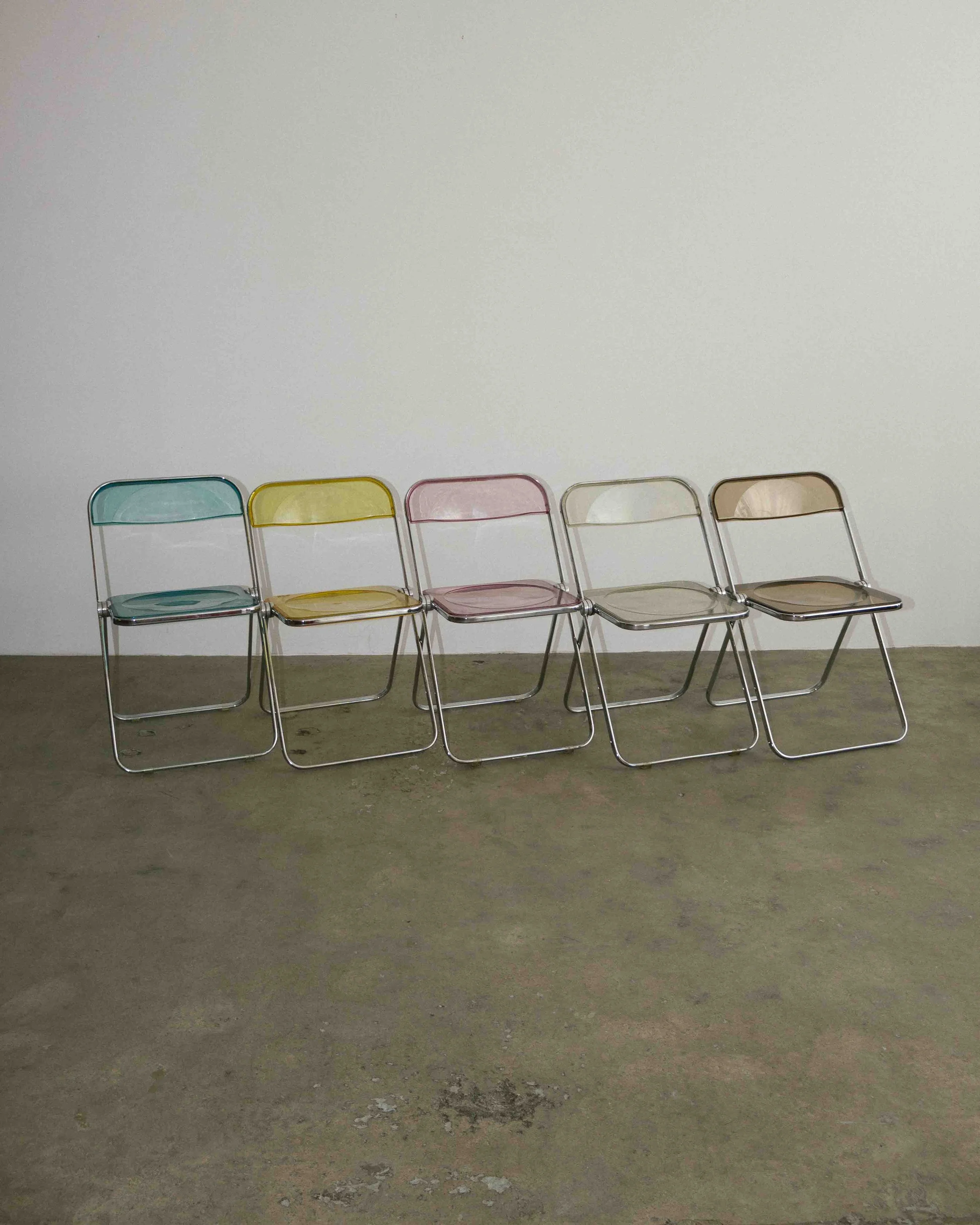 05-25-2026-Chaises-Plia-Piretti-4.jpg