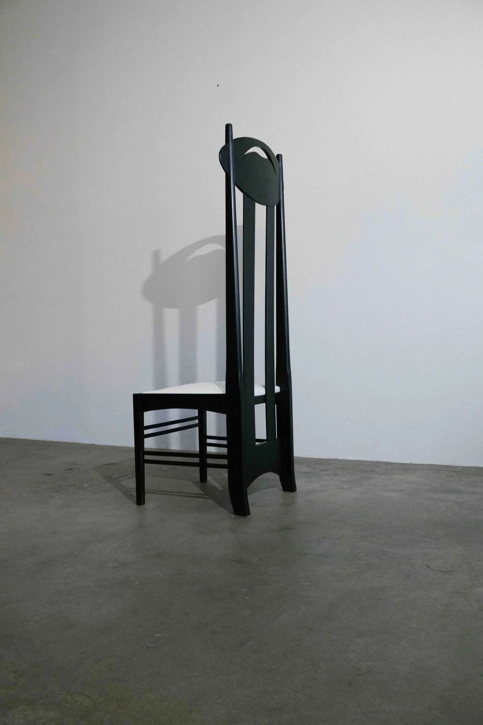 Charles Rennie Mackintosh — Argyle Chair