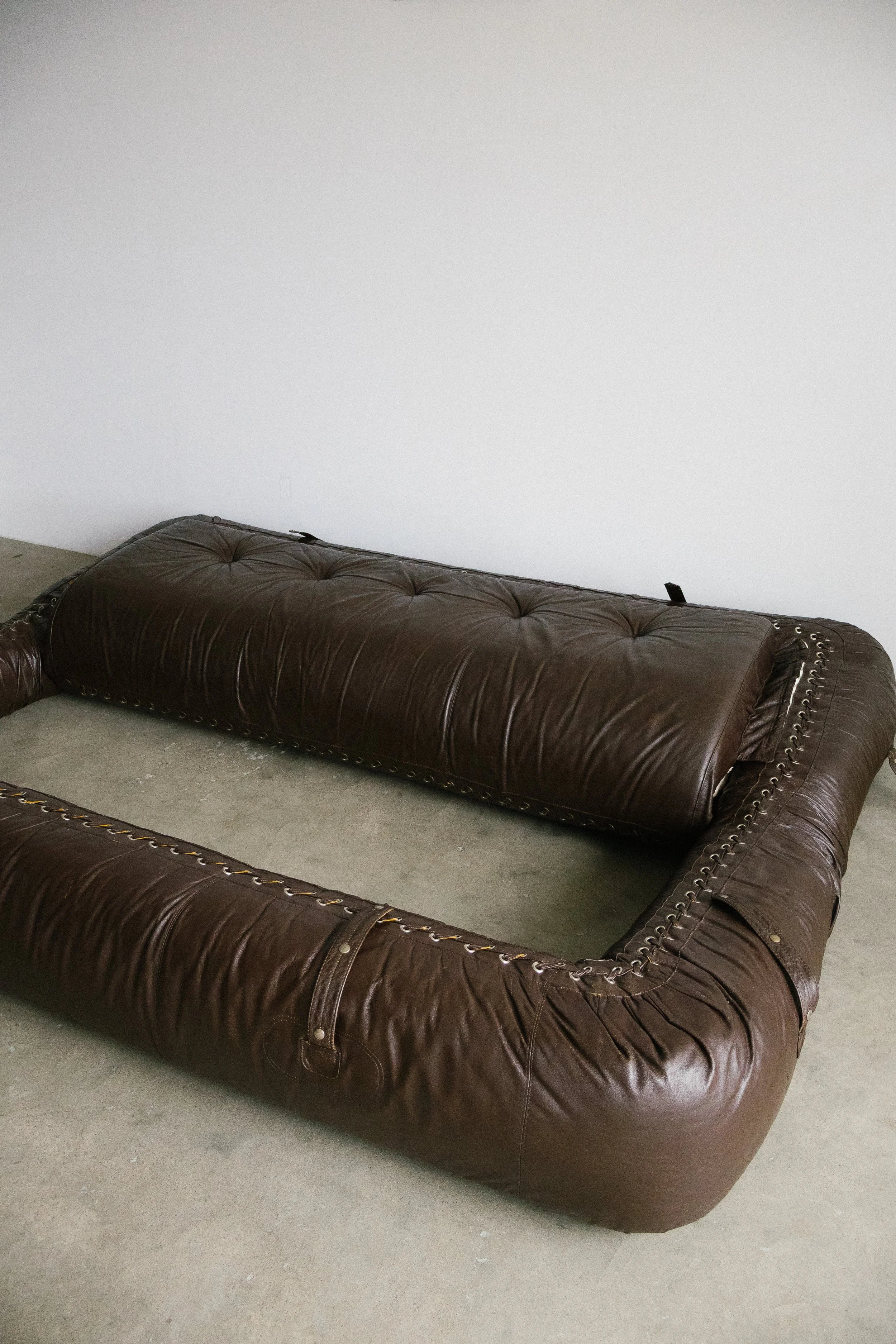 10-14-2026-Sofa_anfibio_folding_sofa_bed_design_sofa_alessandro_becchi-13.jpg